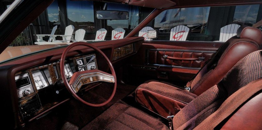 Lincoln Continental 1977 салон