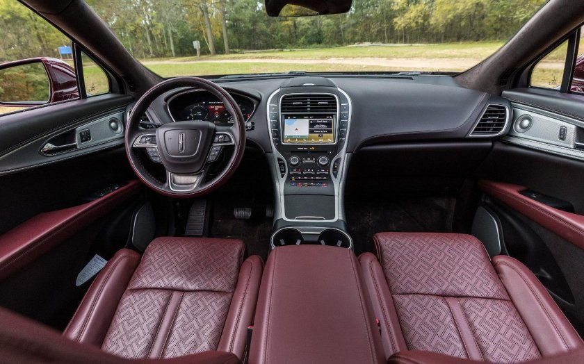 Lincoln Nautilus 2020 салон