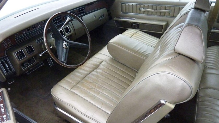 Lincoln Continental 1967 салон