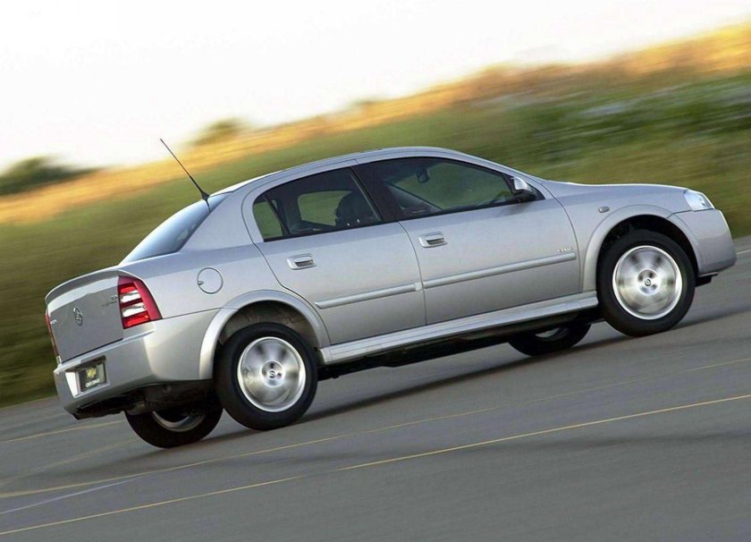 Шевроле Астра 2 седан