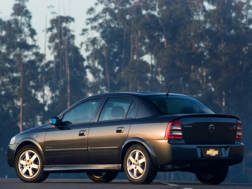 Шевроле Астра 2 седан