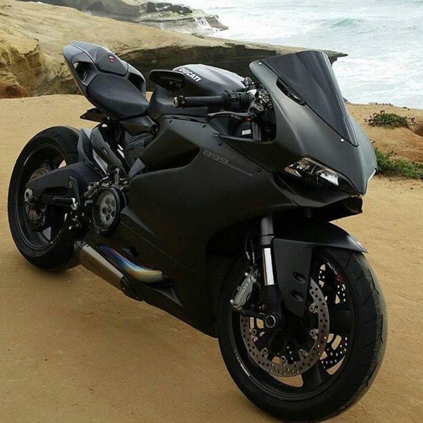 Ducati 899 Panigale Black