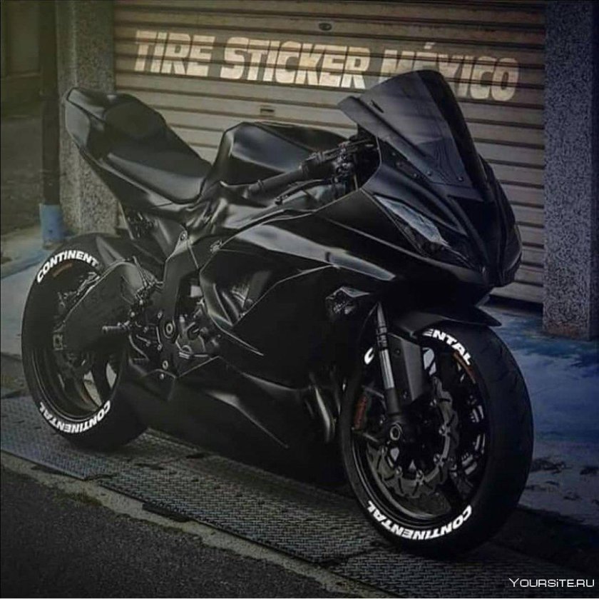 Спортбайк Кавасаки черный