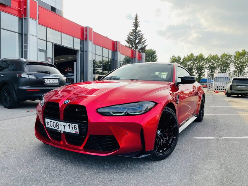 BMW m4 g82 Toronto Red