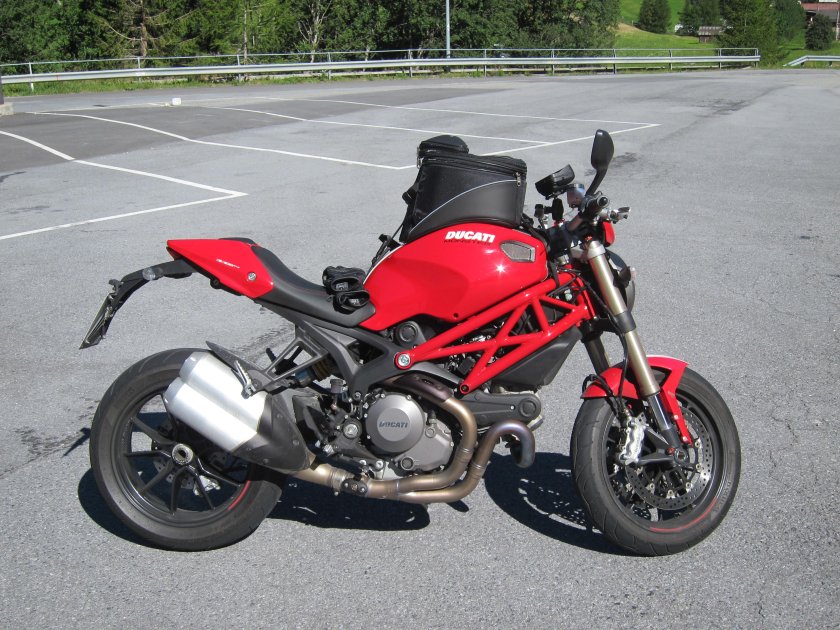 Ducati Monster 1100 EVO