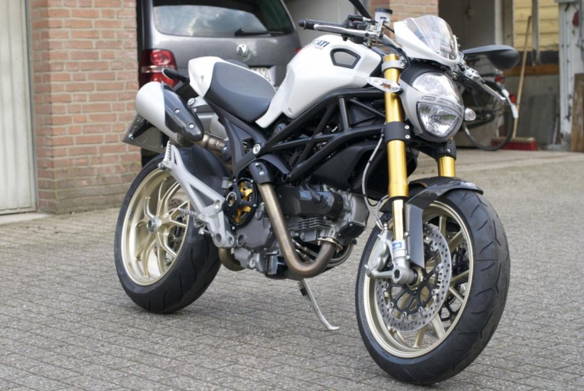 Ducati Monster 1100s