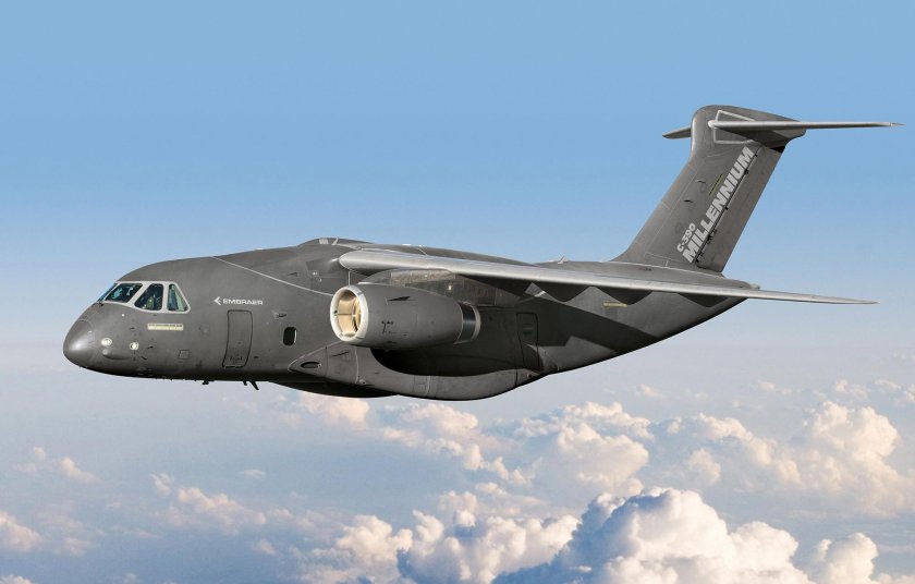 Самолет Embraer Kc-390