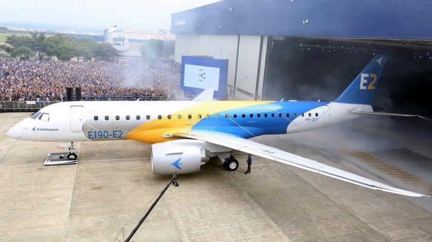 Самолет Эмбраер e-Jet