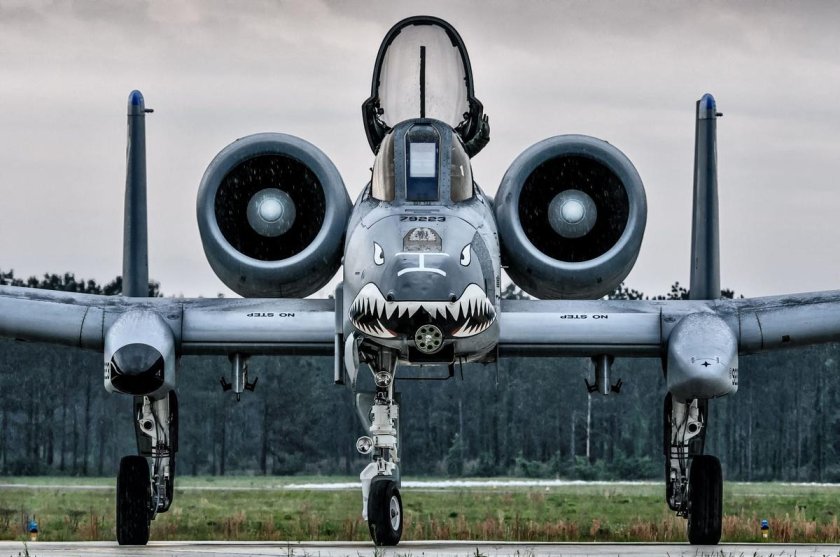 Штурмовик a-10c Thunderbolt 2