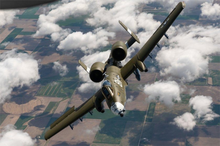 Тандерболт самолет