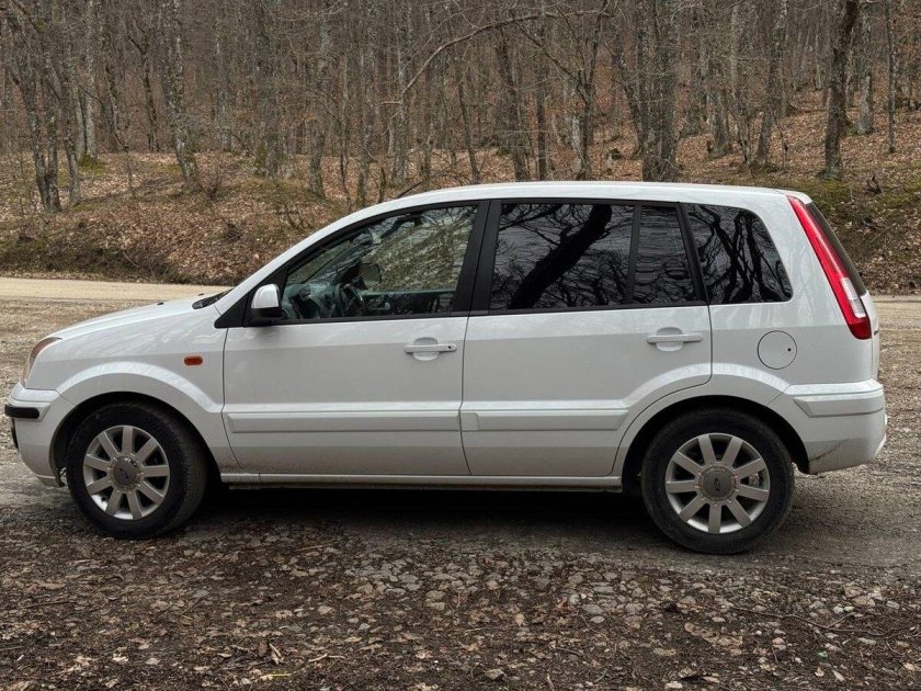 Форд фьюжн белый