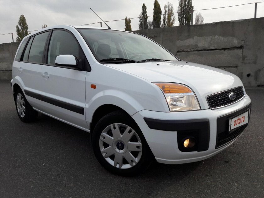 Ford Fusion 2007 белый