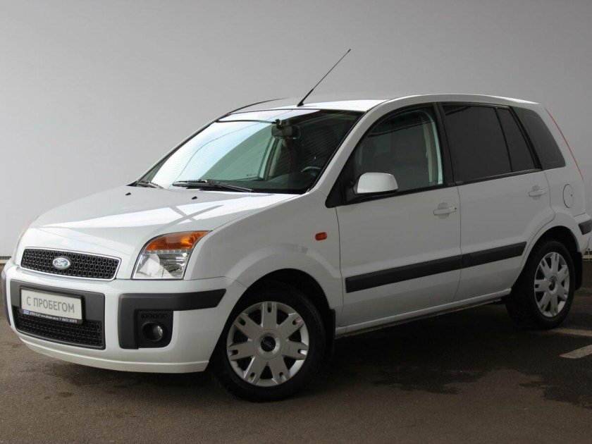 Форд Фьюжн белый