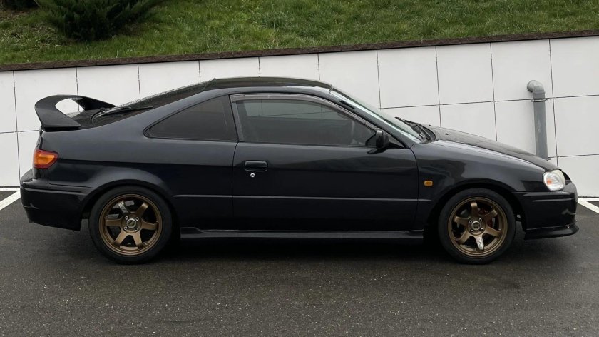 Toyota corolla levin ae111