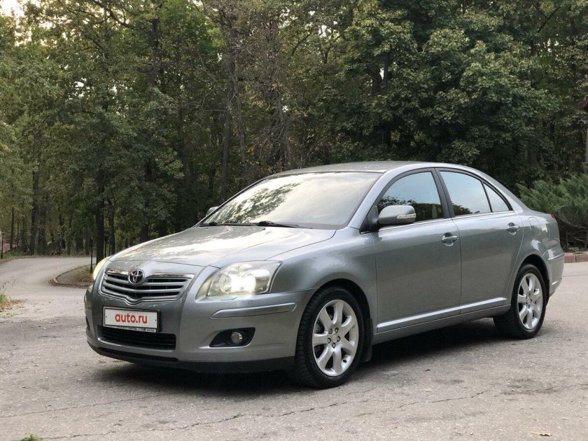 Toyota avensis седан 2008