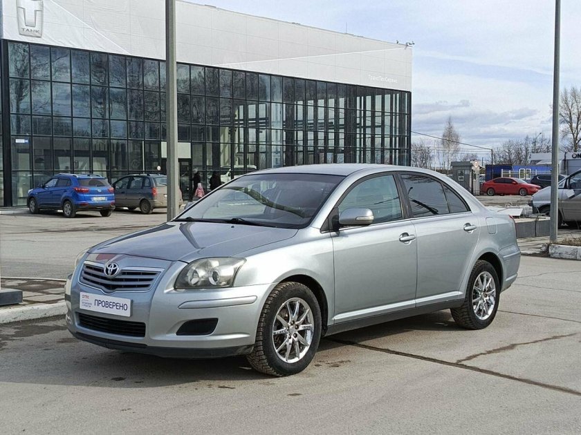 Тойота авенсис 2008 года