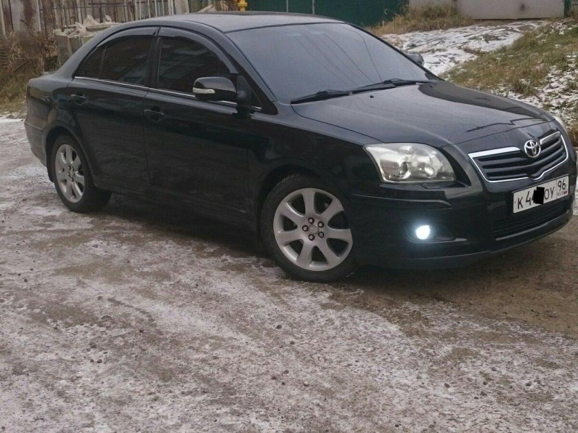 Toyota Avensis 2007 черная