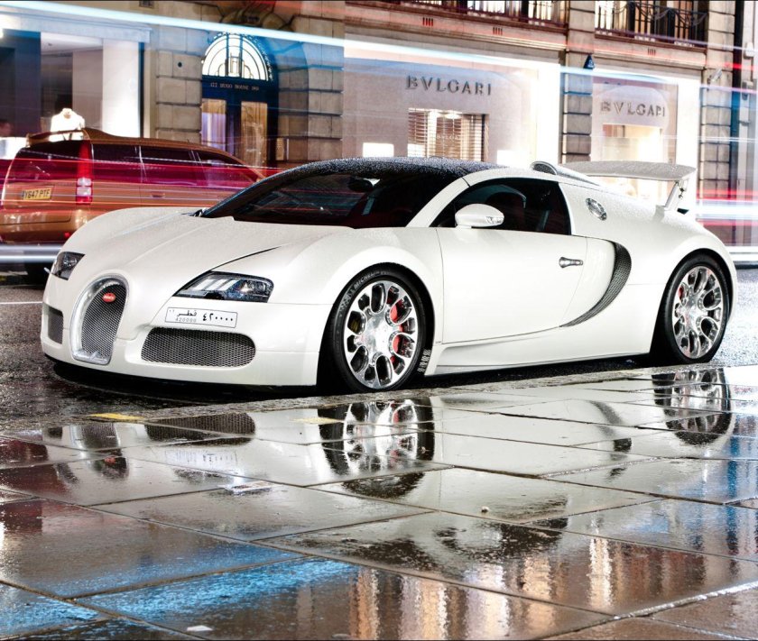 Бугатти Вейрон белая