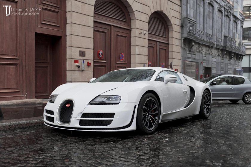 Bugatti Veyron White