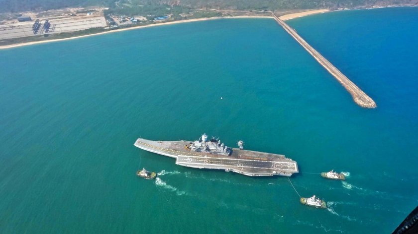 Авианосец vikramaditya