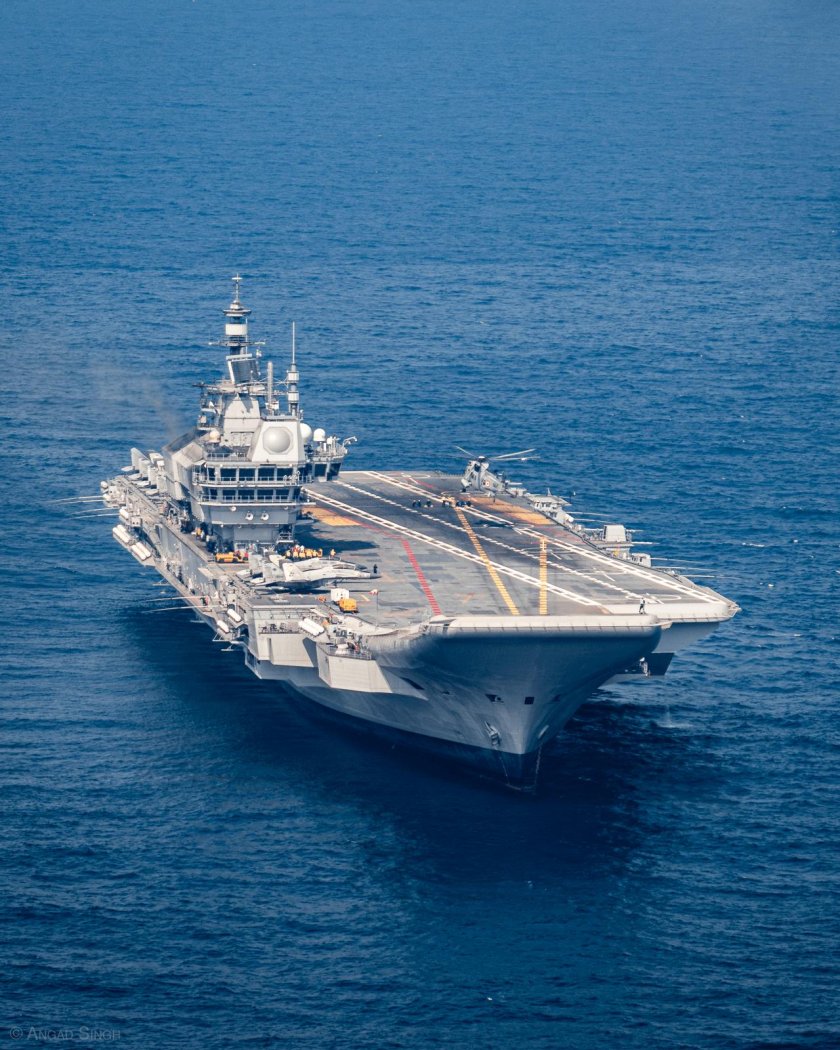 Авианосец шарль де голь