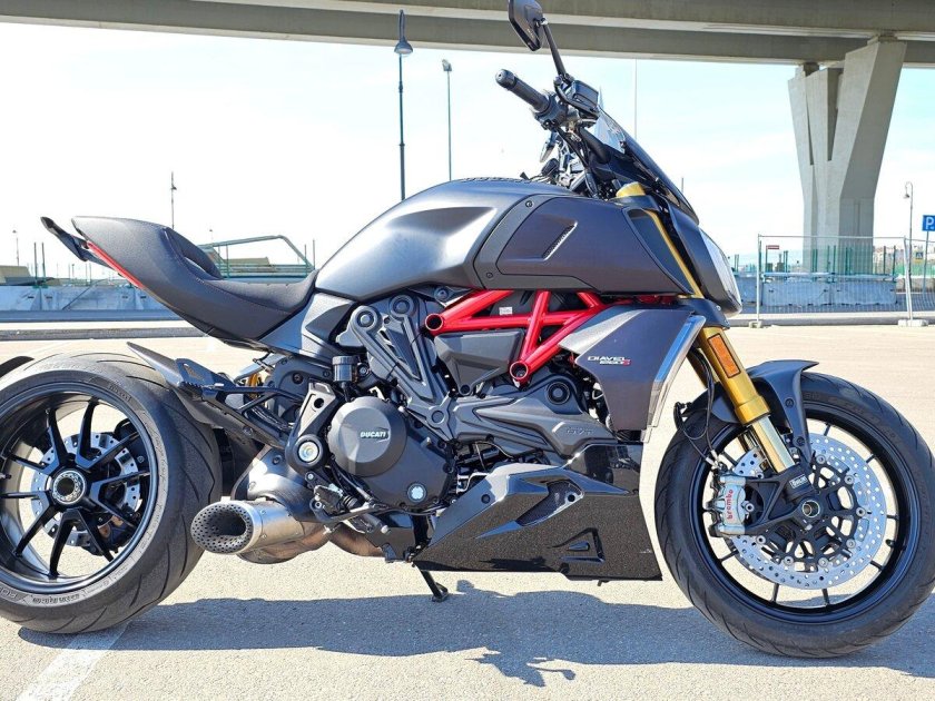 Стильный мотоцикл