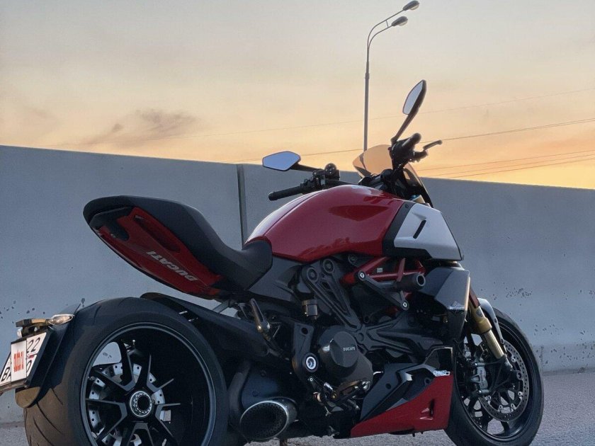 Мотоцикл ducati diavel 1260