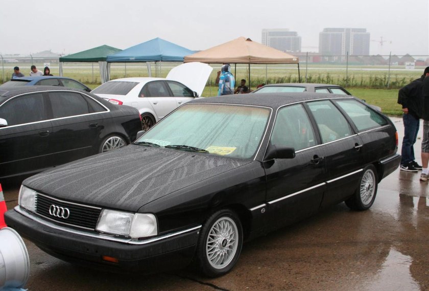 Ауди 100 сигара универсал