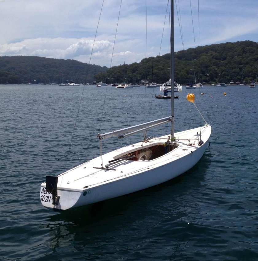 Парусная яхта Солинг