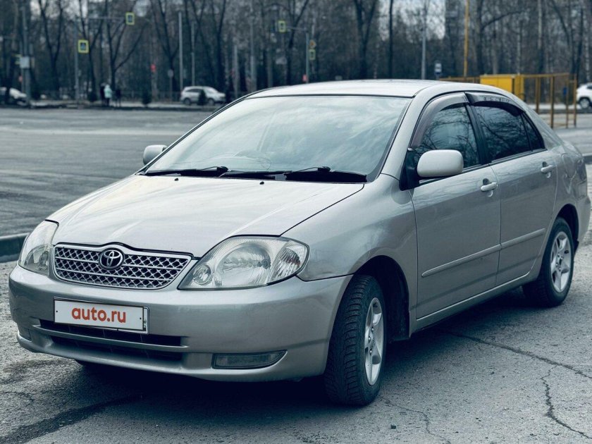 Тойота королла 2001 года
