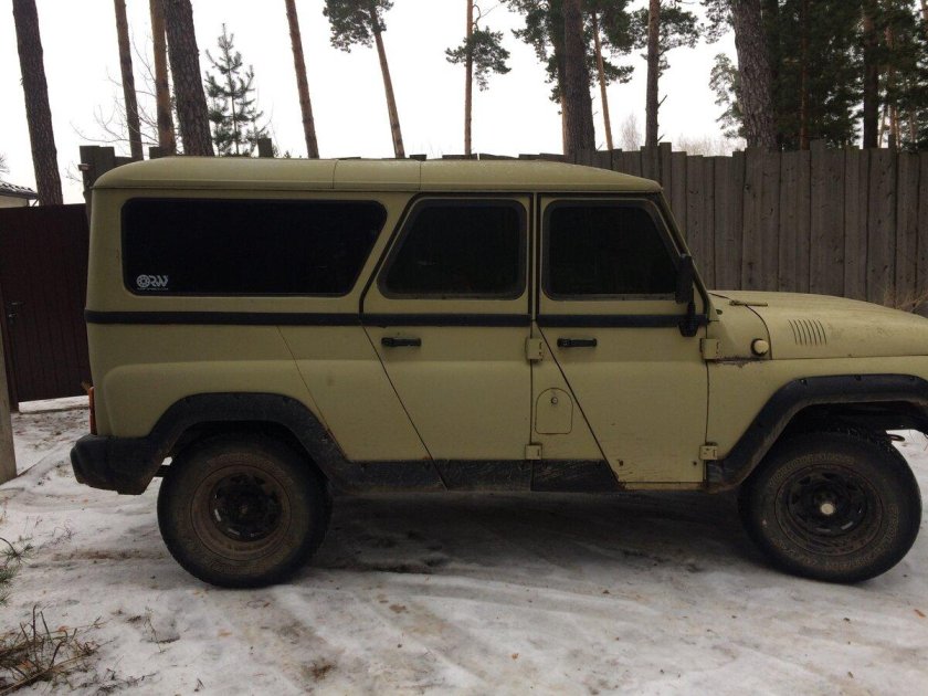 Бежевый УАЗ 3153