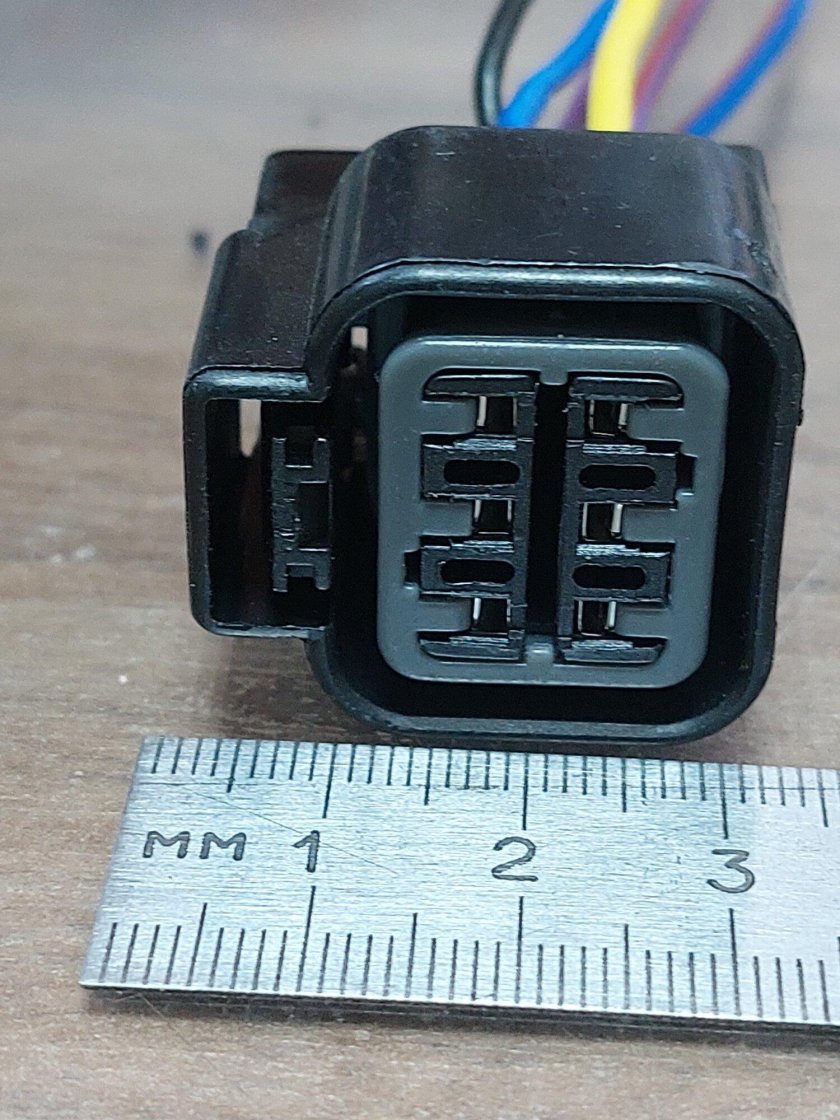 Разъем (штекер) 6 контактов задн. Фонаря / проводки Renault Nissan Citroen Peugeot