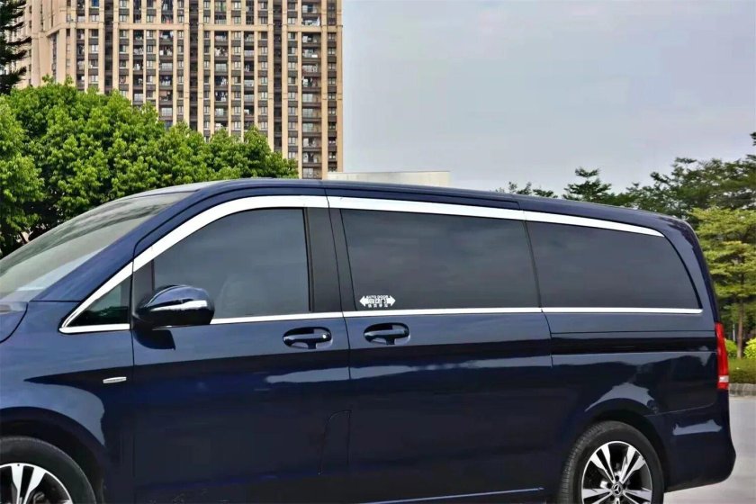 Ветровики на Мерседес w447