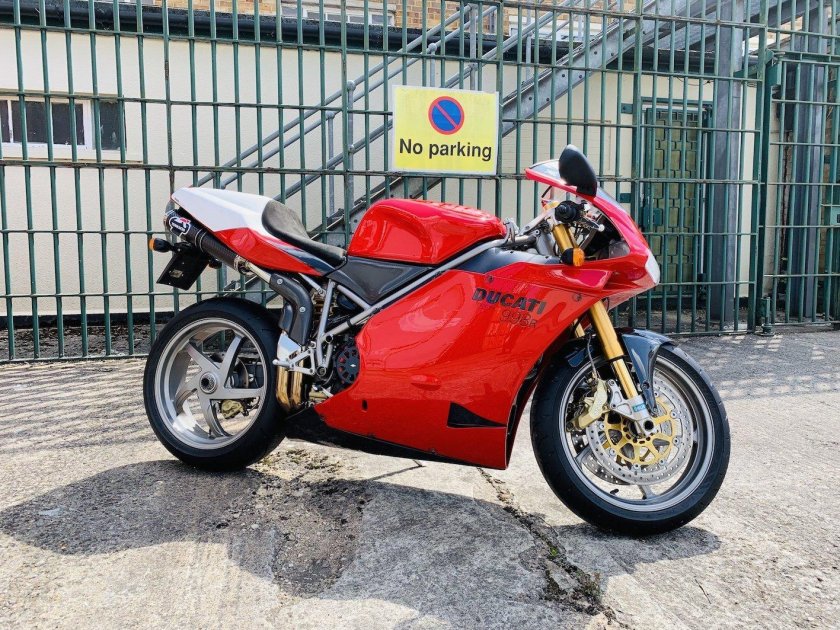 Ducati 748