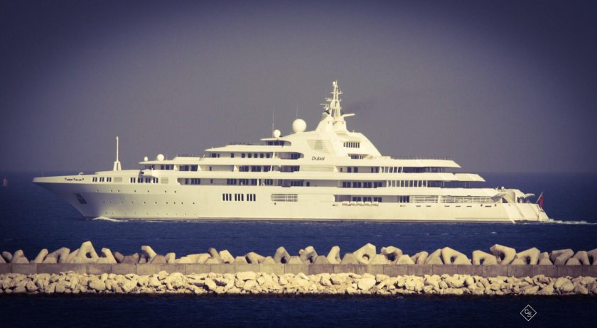 Мегаяхта Дубай