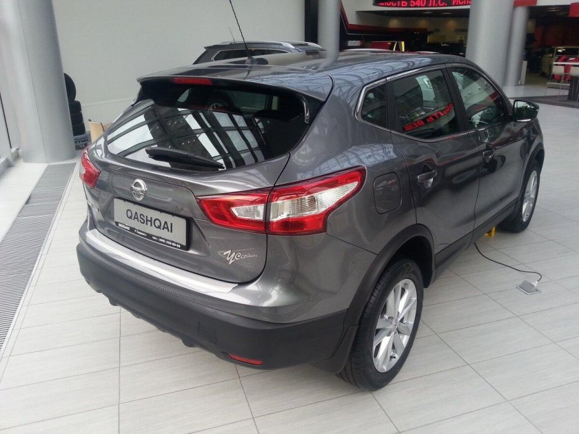 Nissan Qashqai серый металлик