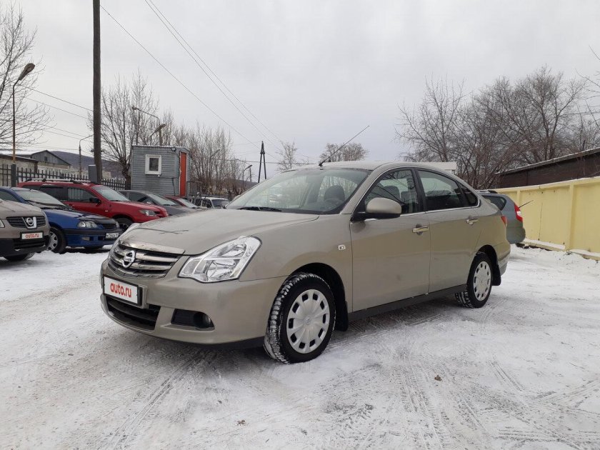 Nissan Almera 2010