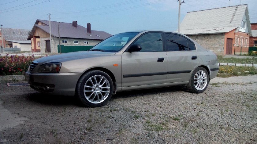 Hyundai Elantra 2005 r16