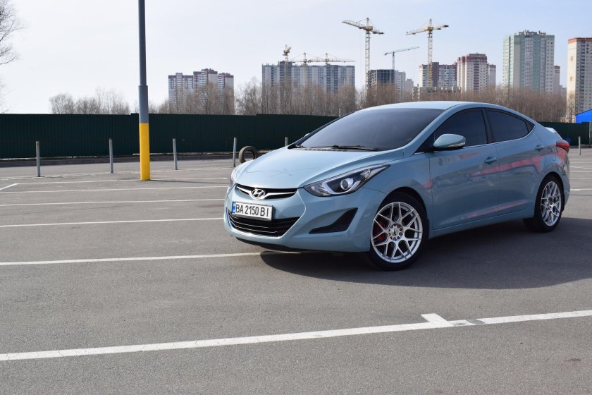 Hyundai Elantra MD r17