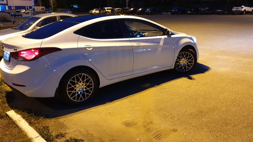 Hyundai Elantra MD диски r17