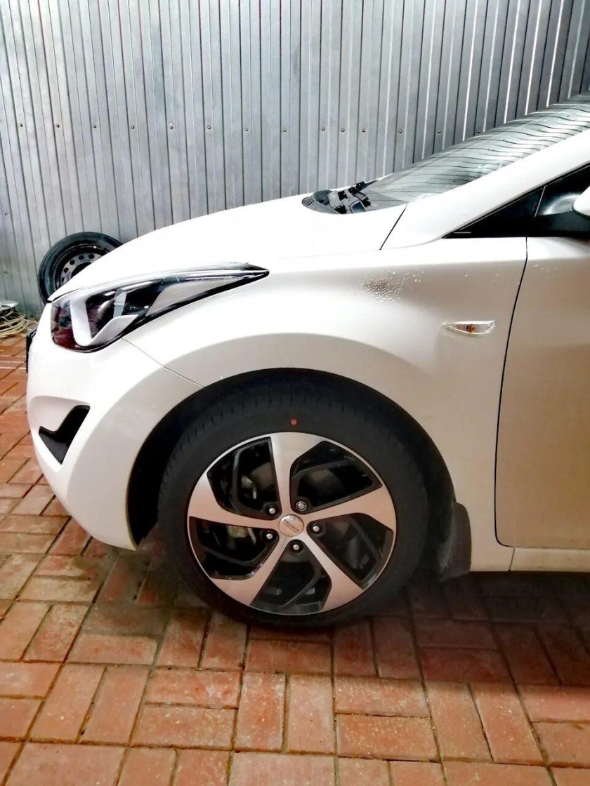 Hyundai Elantra MD r17