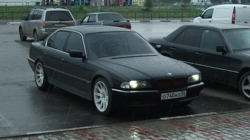БМВ e38 бумер