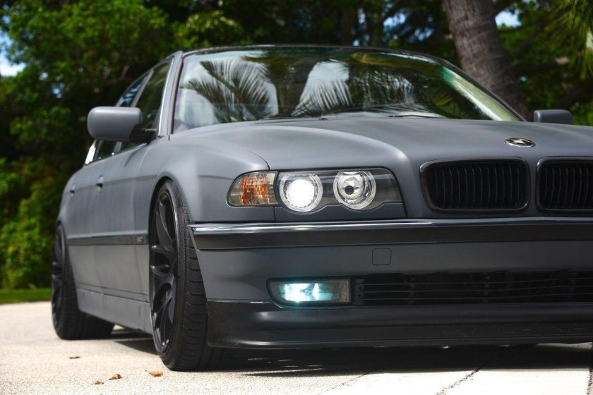 BMW 7 e38