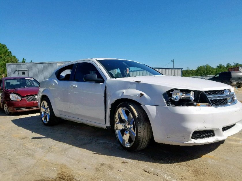 Додж Авенджер 2013