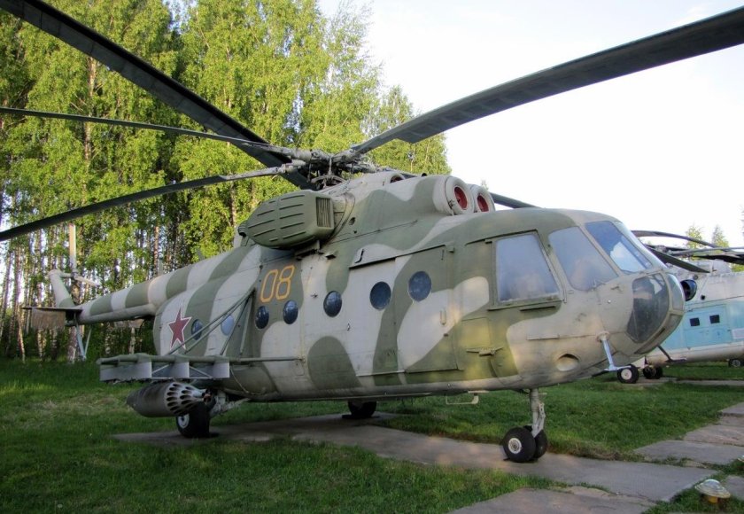 Ми-18 вертолет