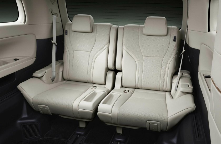 Toyota alphard 2022 салон