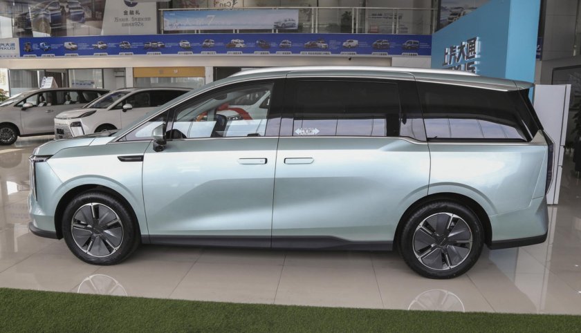 ГАЗ семейный микроавтобус