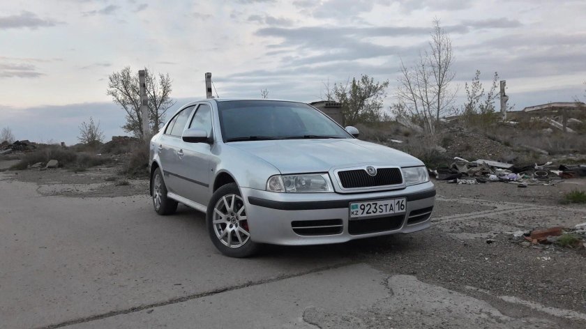 Шкода Октавия 2008 1.8