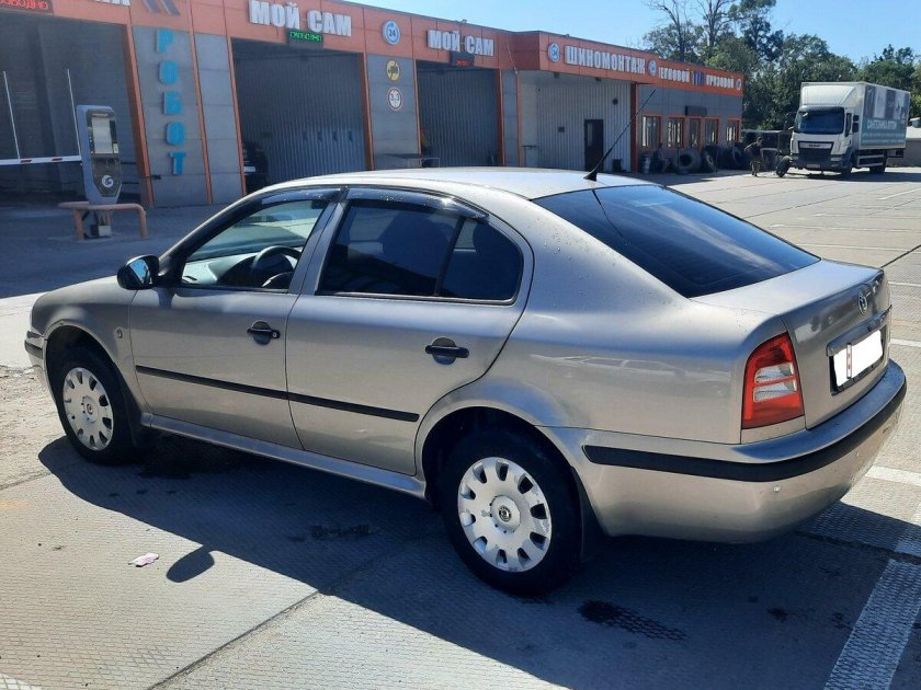 Шкода Октавия 2003