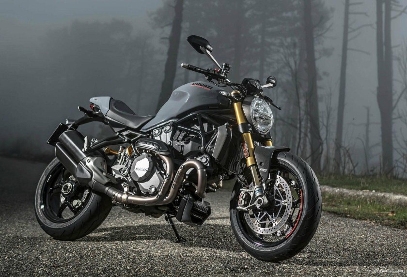 Ducati Monster 1200s